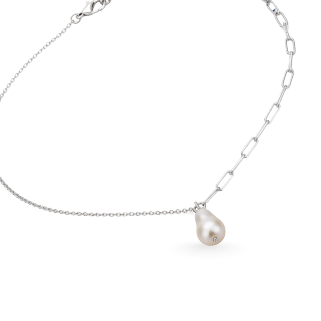 Serina Pearl Necklace